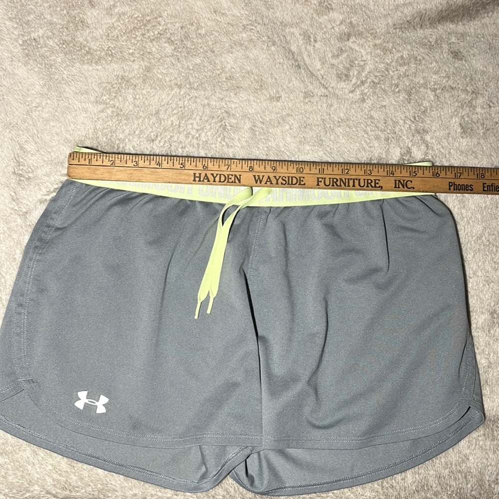 Under Armour Heat Gear Athletic Running Shorts - Picture 6 of 8